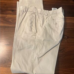 Banana Republic Aiden Chinos in Stone